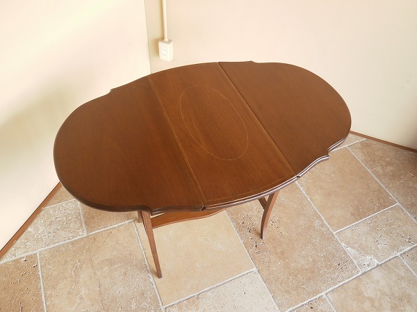 エドワーディアンペンブロークテーブル